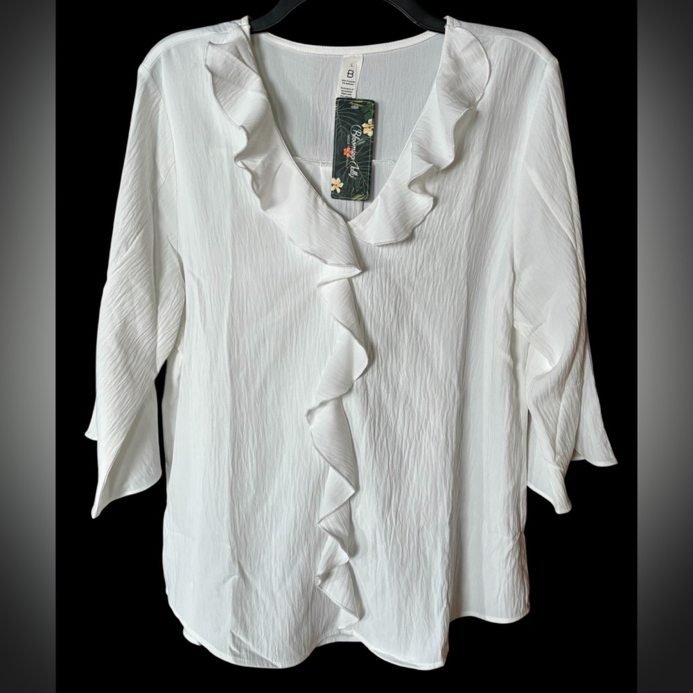 NWT Blooming Jelly Womens white 3/4 Length Sleeve blouse with ruffles size L